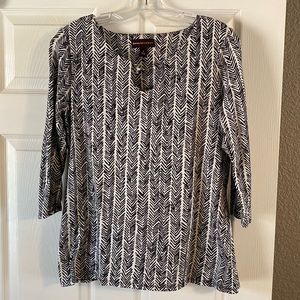 Black/white Blouse.  2/4 sleeves. No stains, tears.  Great pre loved condition